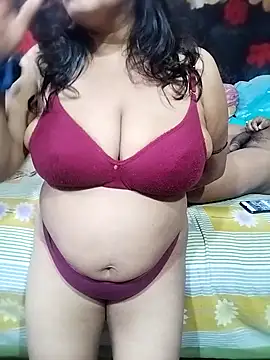 modhu82 online show from March 15, 6:59 pm