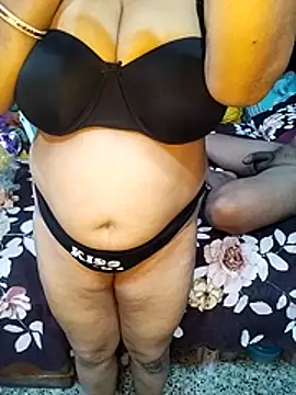 modhu82 online show from November 27, 6:41 pm