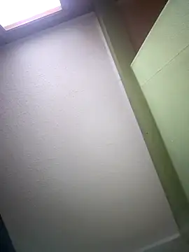 Snapshot of Toph12345 chatting on November 9, 9:02 am Toph12345 online show from November 9, 9:02 am