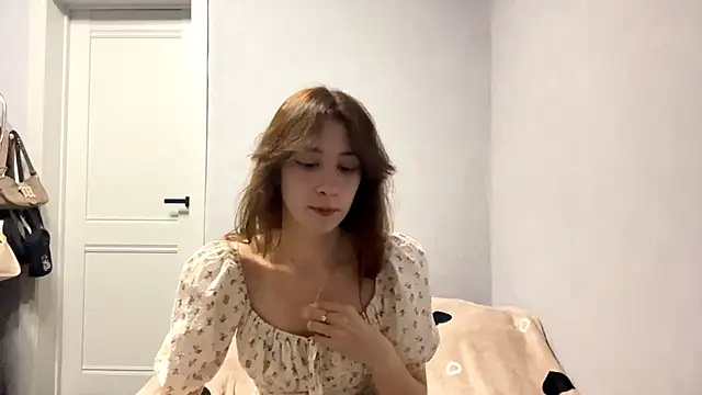 WildPeachh online show from November 4, 7:06 pm