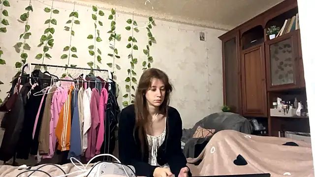 WildPeachh online show from November 28, 9:15 pm