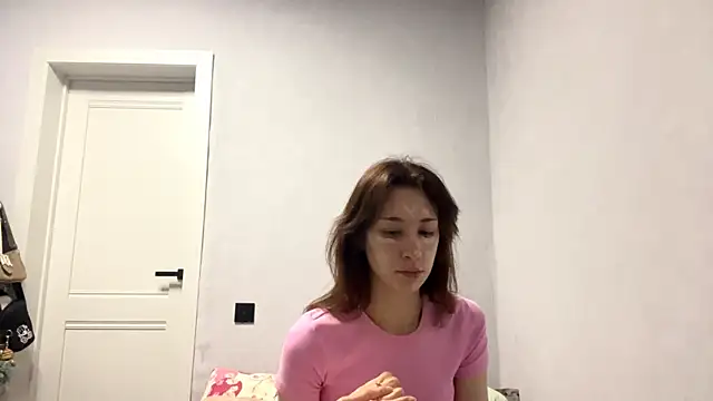 WildPeachh online show from October 21, 6:18 pm