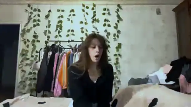 WildPeachh online show from November 26, 9:04 pm