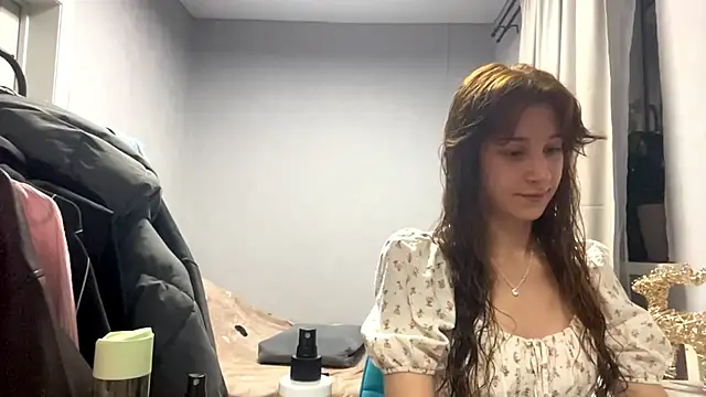 WildPeachh online show from November 12, 6:34 pm