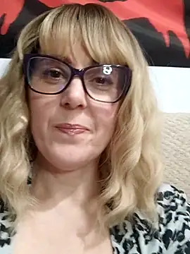 Amelialove42 online show from February 12, 7:57 pm