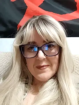 Amelialove42 online show from January 10, 6:47 pm