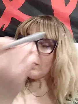 Amelialove42 online show from February 24, 8:53 pm