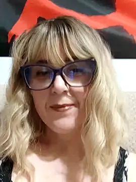 Amelialove42 online show from April 20, 6:53 pm