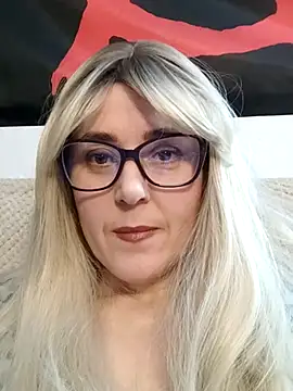 Amelialove42 online show from January 15, 7:28 pm