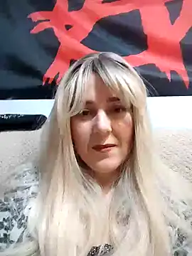 Amelialove42 online show from January 9, 7:10 pm