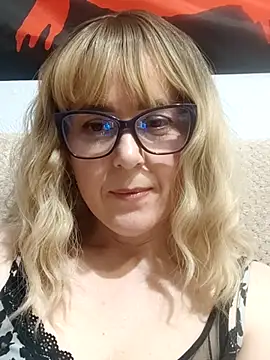 Amelialove42 online show from April 30, 6:26 pm