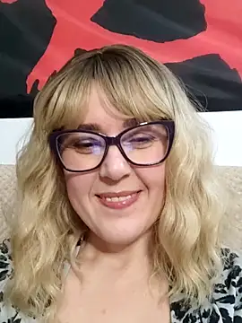 Amelialove42 online show from February 8, 7:33 pm