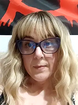 Amelialove42 online show from April 22, 6:47 pm