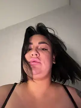 Snapshot of SwittieKendra chatting on November 5, 6:05 am SwittieKendra online show from November 5, 6:05 am