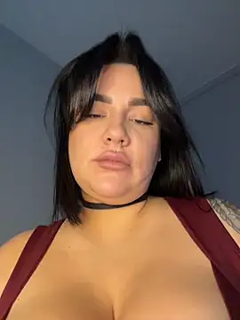 Snapshot of SwittieKendra chatting on November 18, 6:50 am SwittieKendra online show from November 18, 6:50 am