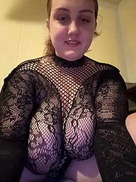 Snapshot of jennyypluq chatting on March 2, 4:24 am jennyypluq online show from March 2, 4:24 am