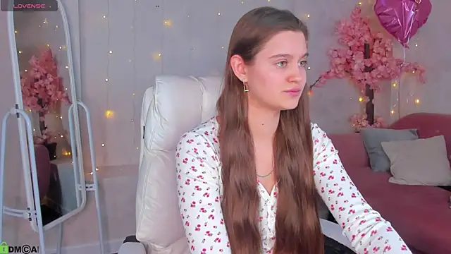 Snapshot of Renesmy_Black chatting on February 25, 10:53 pm Renesmy Black online show from February 25, 10:53 pm