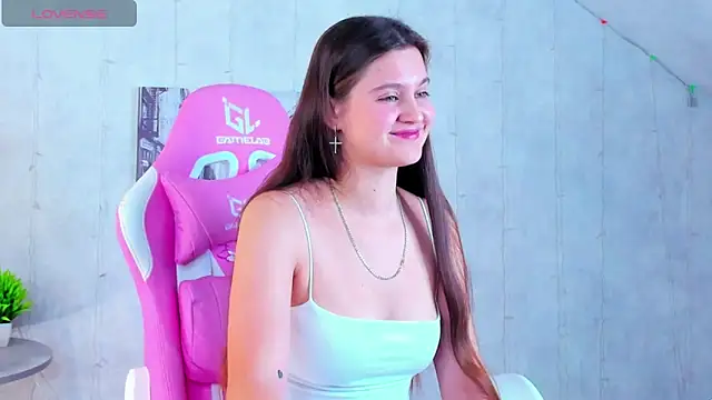 Snapshot of Renesmy_Black chatting on October 21, 12:43 am Renesmy Black online show from October 21, 12:43 am