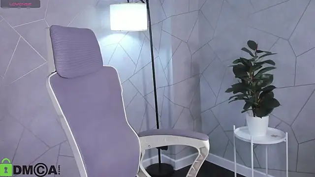 Renesmy Black online show from March 19, 4:07 pm