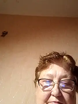 Snapshot of Katherine735 chatting on June 4, 9:52 pm Katherine735 online show from June 4, 9:52 pm