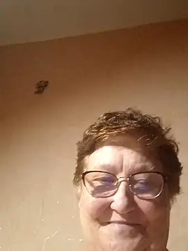 Snapshot of Katherine735 chatting on May 29, 9:21 pm Katherine735 online show from May 29, 9:21 pm