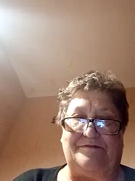 Katherine735 online show from November 19, 9:59 pm