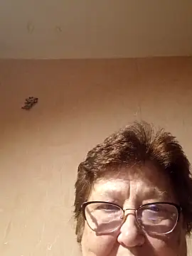 Snapshot of Katherine735 chatting on June 19, 8:14 pm Katherine735 online show from June 19, 8:14 pm