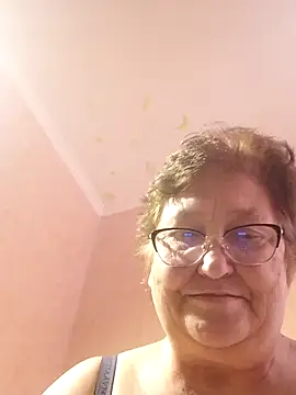 Snapshot of Katherine735 chatting on June 14, 5:30 am Katherine735 online show from June 14, 5:30 am
