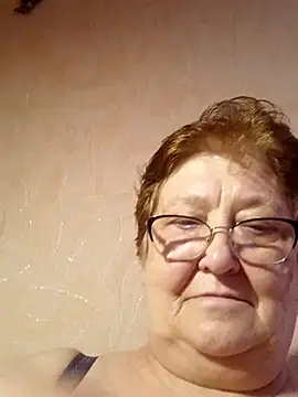 Snapshot of Katherine735 chatting on June 8, 10:49 am Katherine735 online show from June 8, 10:49 am