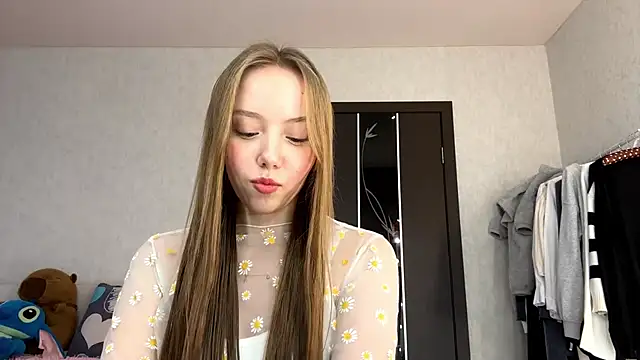 Snapshot of AntoniaMoravick chatting on October 17, 9:12 am AntoniaMoravick online show from October 17, 9:12 am