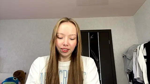 AntoniaMoravick online show from October 21, 8:36 am