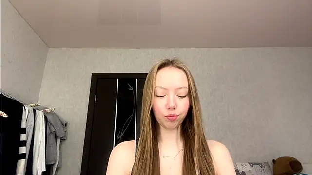 AntoniaMoravick online show from November 9, 7:12 am