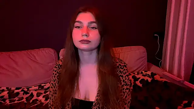 Snapshot of SueannHoffpauir chatting on November 16, 8:35 pm SueannHoffpauir online show from November 16, 8:35 pm