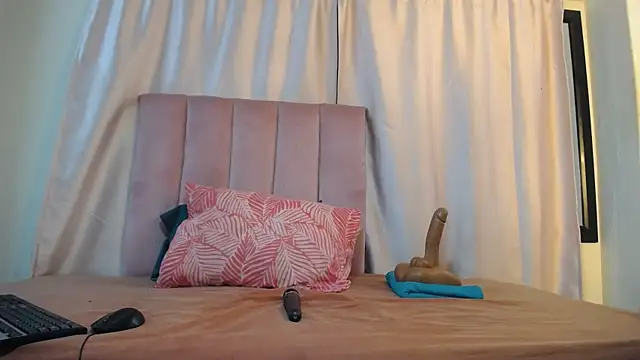 Kelly-001 online show from April 18, 3:42 am