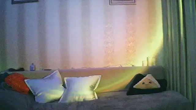 MoodieMira online show from February 17, 5:21 pm