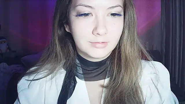 MoodieMira online show from March 3, 10:50 pm