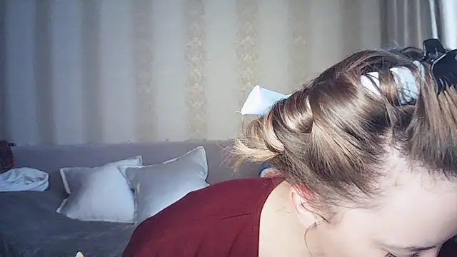 MoodieMira online show from February 24, 1:34 pm