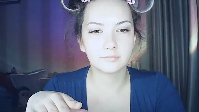 MoodieMira online show from February 16, 3:21 pm