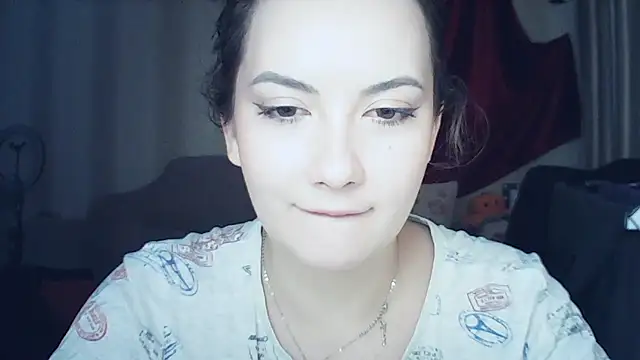 Snapshot of MoodieMira chatting on November 26, 7:03 pm MoodieMira online show from November 26, 7:03 pm