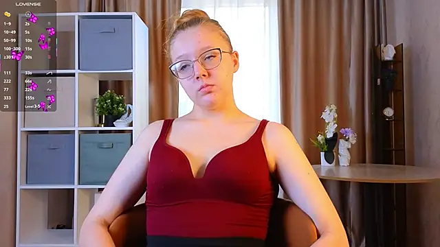 AlinaAldrete online show from November 4, 4:27 am