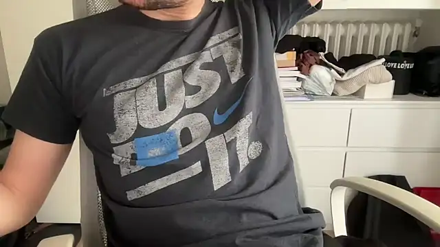 Snapshot of matrixx_9 chatting on October 31, 1:08 pm matrixx 9 online show from October 31, 1:08 pm