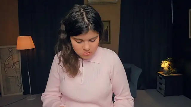 Snapshot of NicolaAlsaqri chatting on October 29, 8:46 am NicolaAlsaqri online show from October 29, 8:46 am