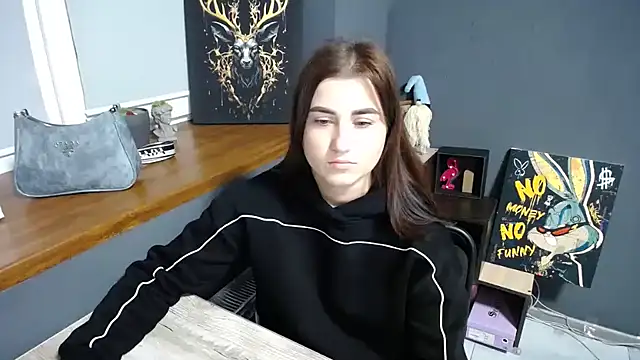 Snapshot of Flower_mary chatting on November 18, 7:44 am Flower mary online show from November 18, 7:44 am