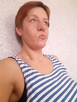 Snapshot of MiaSunni2334 chatting on October 19, 10:40 am MiaSunni2334 online show from October 19, 10:40 am
