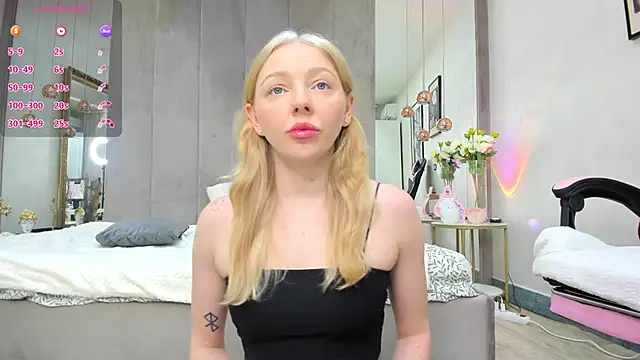 SundyRose online show from November 24, 8:31 pm