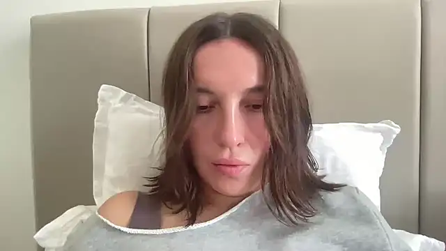 Snapshot of CArivora chatting on February 19, 9:17 am CArivora online show from February 19, 9:17 am