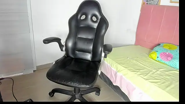 Dakota evans18 online show from November 17, 2:54 pm