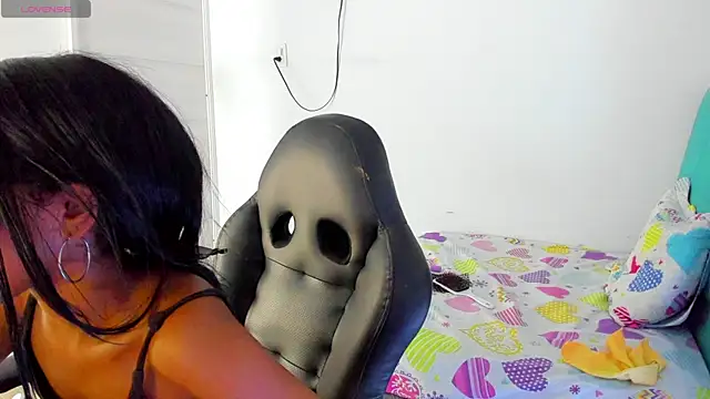 Dakota evans18 online show from October 29, 3:05 am