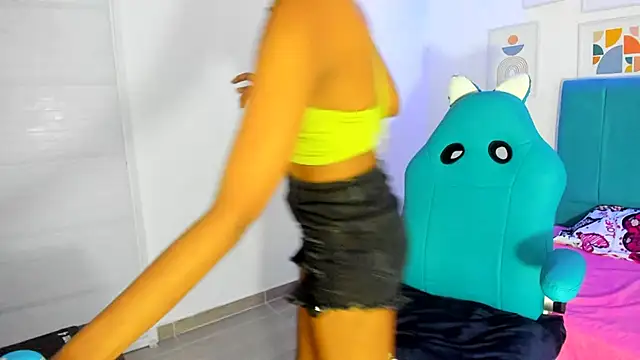 Dakota evans18 online show from December 1, 2:34 am