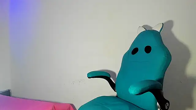 Dakota evans18 online show from November 29, 3:06 am